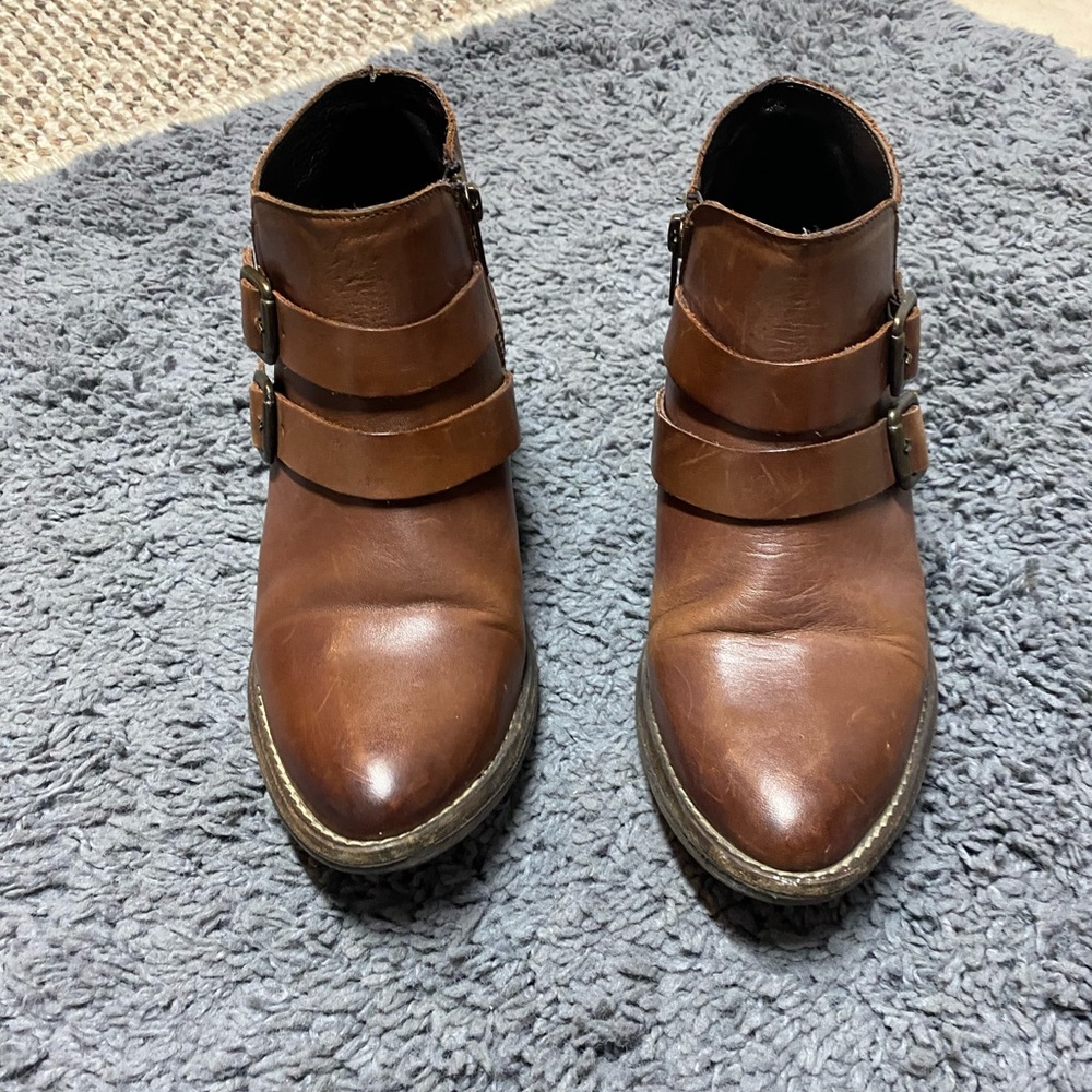 KRBONELL Women’s Brown Leather Boots - Size 7.5